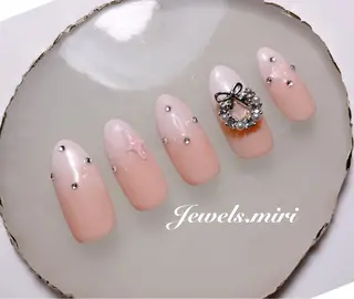 ネイル Jewels nail lily 白楽所属・ネイルサロン Jewels Mのネイルデザイン