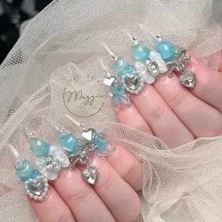 ネイル Maggie Nail🦩のネイルデザイン