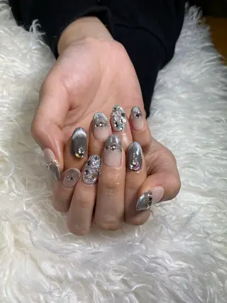 ネイル n o q r m. n a c h iのネイルデザイン