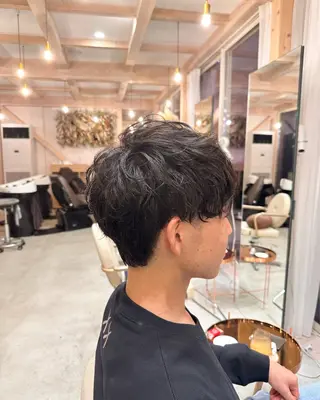 メンズ and c所属・NISHI （ニシ）のヘアスタイル