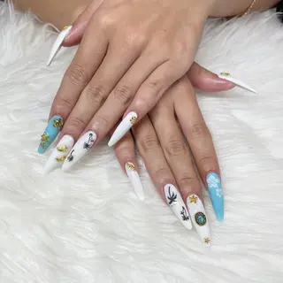 ロング see love gritterのネイルデザイン