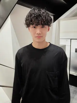 パーマ メンズ Qin shaire salon 原宿verno店所属・【センターパート】 ETO／江藤翼の眉毛・アイブロウイメージ