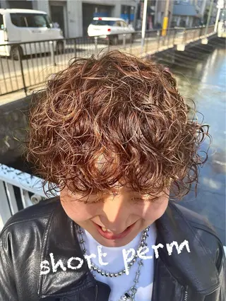 ショート パーマ 🫧髪質整形師 イケモトタクマ🎩のヘアスタイル