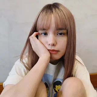 セミロング モモセ ユメトのヘアスタイル