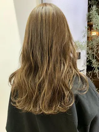 ロング カラー 西村あきや トレンド韓国ヘアのヘアスタイル