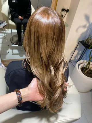 セミロング カラー 安永 涼のヘアスタイル