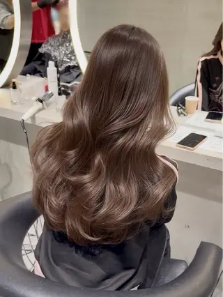 セミロング カラー 💎髪質改善💎 LondMeliaのヘアスタイル