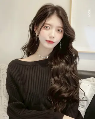 ロング カラー 新 心寧のヘアスタイル