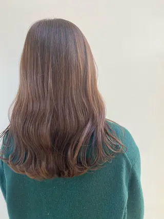 ロング 岡田 真弥のヘアスタイル