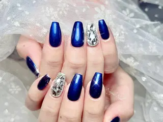 ネイル 🦋 Queenieのネイルデザイン