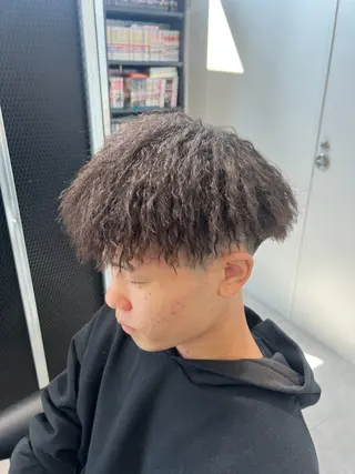 ミディアム ✨️ツイスパ波巻き特 化小杉澪生✨️のヘアスタイル