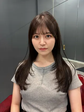 セミロング カラー 細井 友貴のヘアスタイル