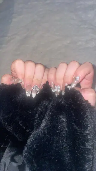 ネイル ネイルサロンエーナイン東雁来店所属・ナカガワ ユラのネイルデザイン