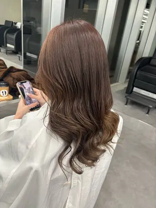 ロング ナンバーナイン所属・佐藤 莉子のヘアスタイル