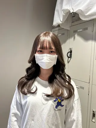 カラー 透明感ベージュ🤎 ナチュラルレイヤーのヘアスタイル