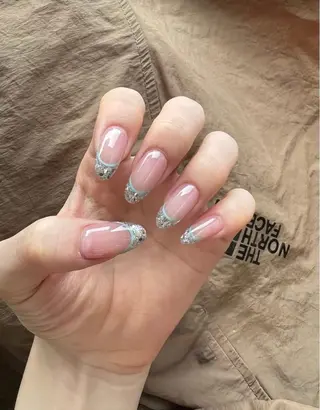 ネイル MQueen ネイルサロンマルのネイルデザイン