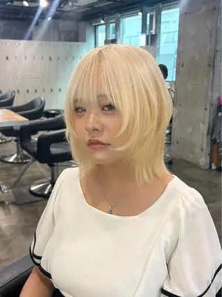 ミディアム カラー 僕なら縮毛矯正してて もブリーチできますのヘアスタイル
