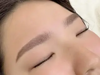 アイブロウ 国本 寿恵の眉毛・アイブロウイメージ