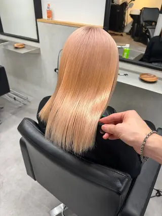 ミディアム カラー laff 新宿所属・ボブ/ケアパーマ/ レイヤー/縮毛矯正のヘアスタイル