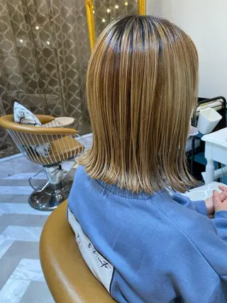 ミディアム カラー レイヤーと顔まわり 大好き❣️関口拓馬のヘアスタイル