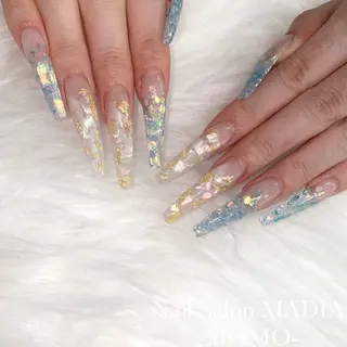 ネイル MADIA所属・momo .のネイルデザイン
