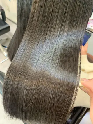 セミロング SALOWIN 銀座一丁目店所属・髪質改善/縮毛矯正 🎀小林 唯 🎀のヘアスタイル