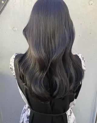 ロング レイヤーカット /透明感/千葉怜寿のヘアスタイル