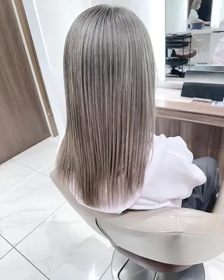 カラー セミロング 渡邊楓果／髪質改善 ブリーチ/カラーのヘアスタイル