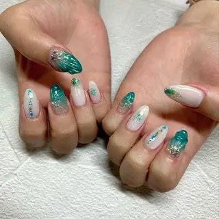 ネイル REMIA湘南台所属・REMIA 佐藤のネイルデザイン