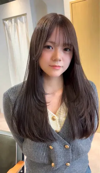 ロング 韓国/透明感 Veluaのヘアスタイル