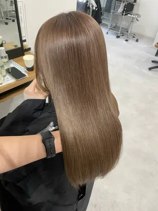 ロング Mina/岡山/矯正 ブリーチ/レイヤーのヘアスタイル