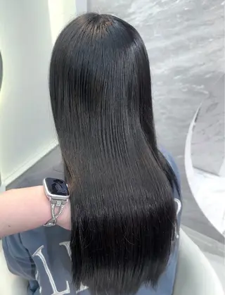 ロング カラー ヘアアレンジ 🖤kana/艶髪/ 韓国風暗髪カラー🖤のヘアスタイル