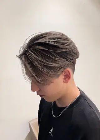 ミディアム カラー パーマ ヘアアレンジ メンズ メンズバレイヤージュ 🌫デザインカラーのヘアスタイル