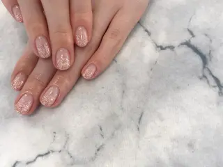 ネイル ネイルリボン 受付スタッフのネイルデザイン