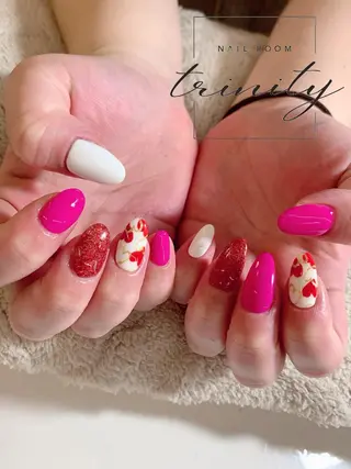 ネイル Trinity ネイリストスタッフのネイルデザイン