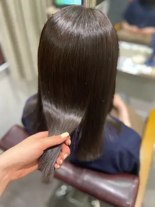 ミディアム est-r.Fukuoka 福岡博多店所属・arisa/艶カラー /透明感カラーのヘアスタイル