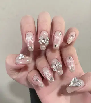 ネイル Lyna 池袋のネイルデザイン