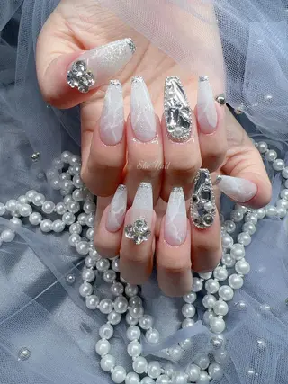 ネイル She   Nail所属・ISA_ BELLAのネイルデザイン
