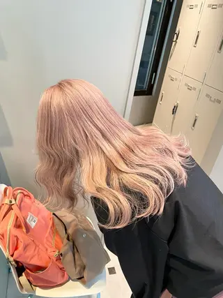 ロング カラー 🩵ハイトーン 美咲🩵のヘアスタイル