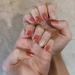 ネイル オオネザワ ユカのヘアスタイル