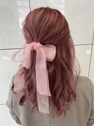 セミロング カラー HIKARI🐈‍⬛ レイヤー×デザインのヘアスタイル