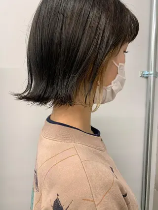 ショート カラー 透明感/オリーブ/ グレージュ/YUKAのヘアスタイル