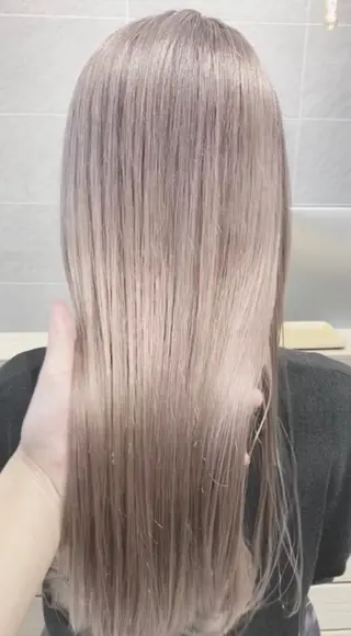 ミディアム カラー ヘアアレンジ ハイトーン/ ボブ 中村麟のヘアスタイル