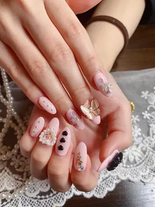 ネイル VIVIAN リサのネイルデザイン