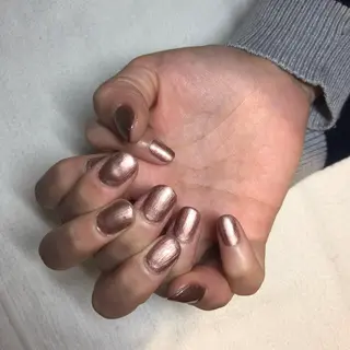 ネイル 伊東 彩花のヘアスタイル