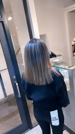 ミディアム カラー 難波ブリーチカラー 伊藤洋輝のヘアスタイル