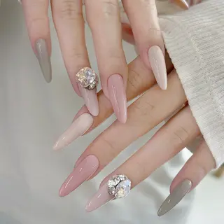 ネイル Iris  Nail所属・akige akigeのネイルデザイン