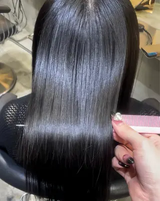 艶カラー／レイヤー／ 髪質改善／Kanonのヘアスタイル