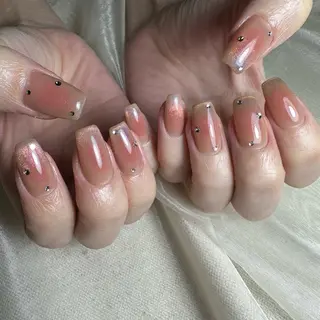 ネイル repos~ルポ~所属・里見 麗のネイルデザイン