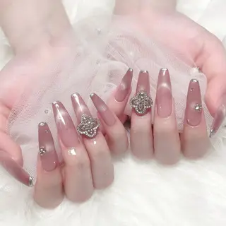 ネイル 🎀藤沢ガーリーネイ ル/長さ出し🎀のネイルデザイン
